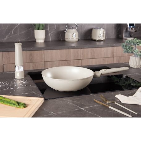 Berlinger Haus Sahara Collection wok titán bevonattal BH-8063